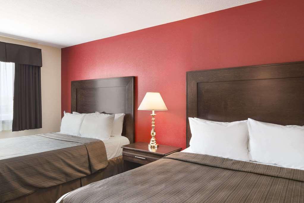 Coast Swift Current Hotel Extérieur photo