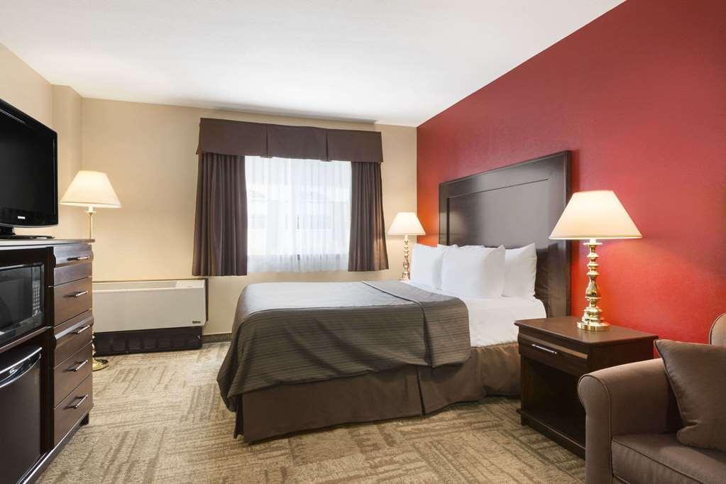 Coast Swift Current Hotel Extérieur photo
