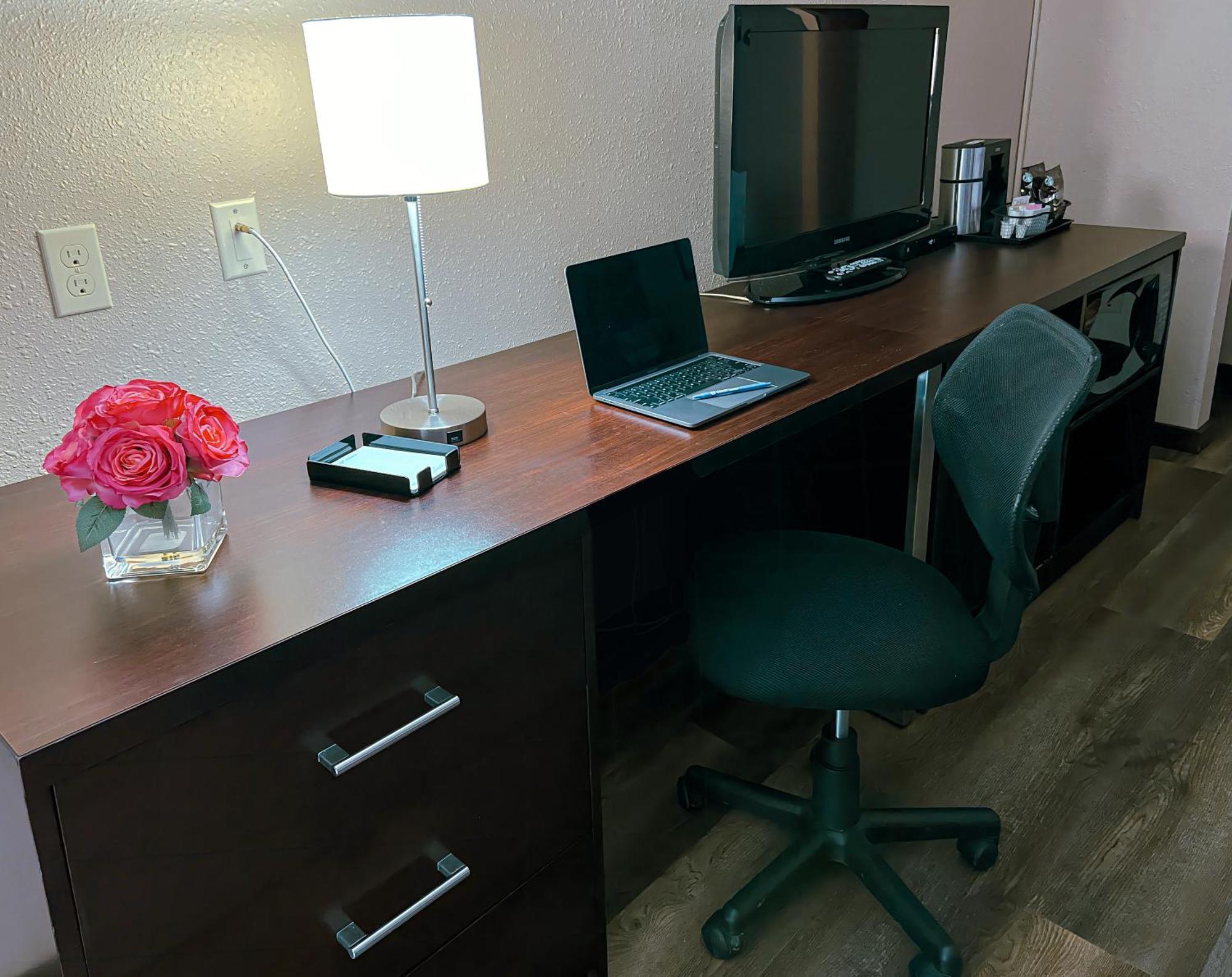 Coast Swift Current Hotel Extérieur photo