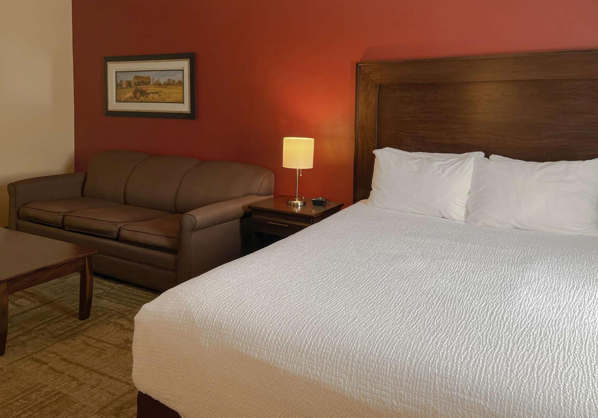 Coast Swift Current Hotel Extérieur photo