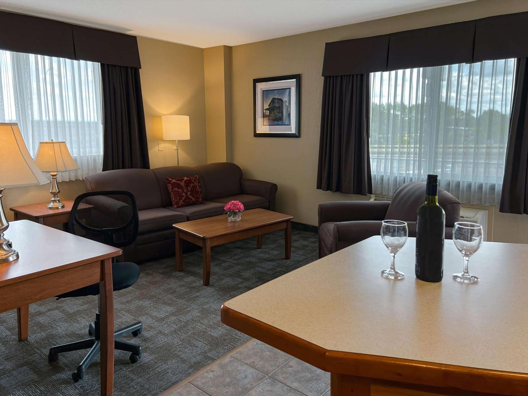 Coast Swift Current Hotel Extérieur photo