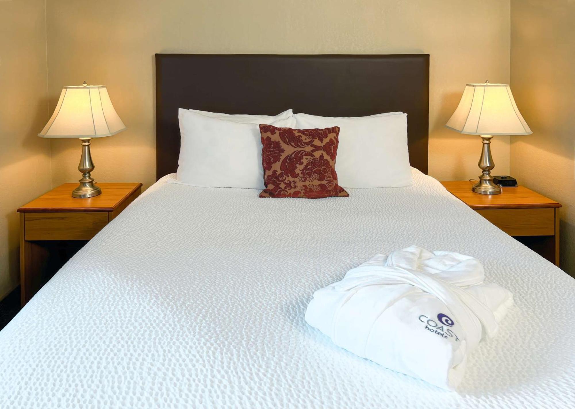 Coast Swift Current Hotel Extérieur photo