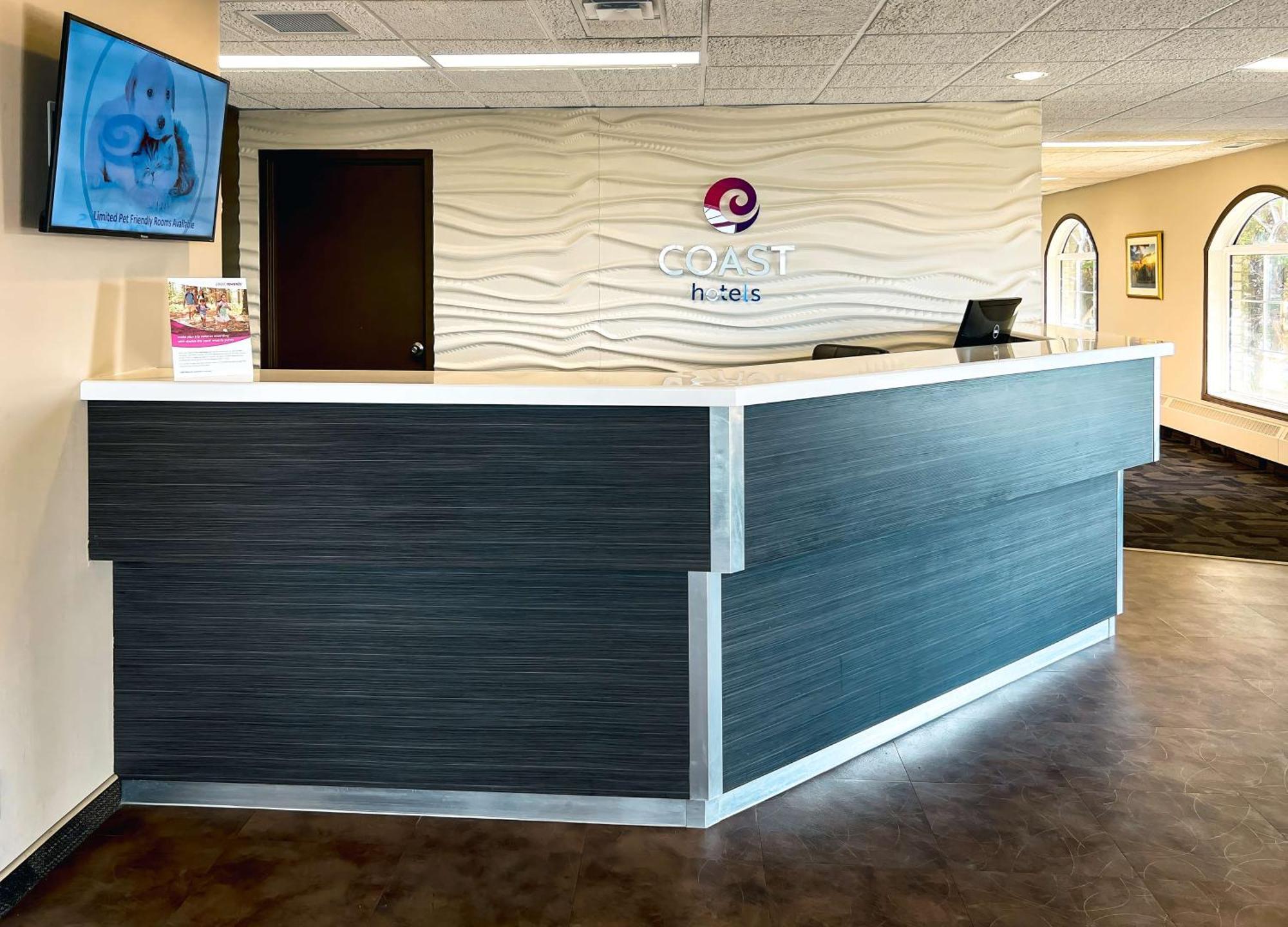 Coast Swift Current Hotel Extérieur photo